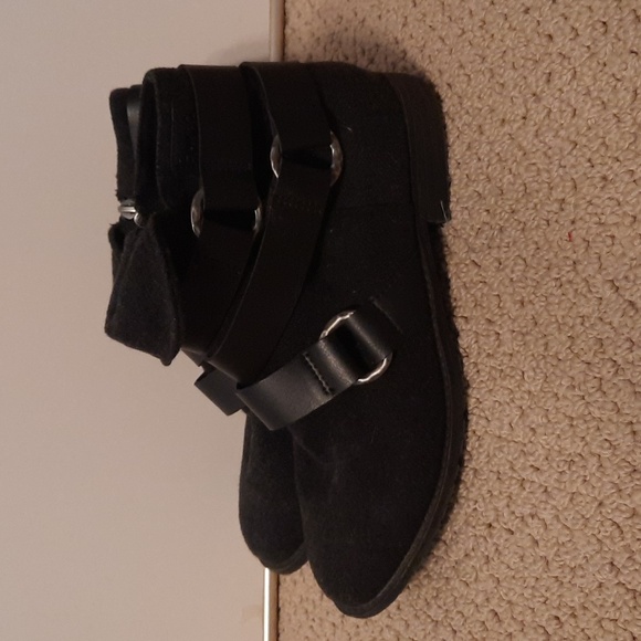 Blowfish Black Flannel Bootie - Picture 3 of 6